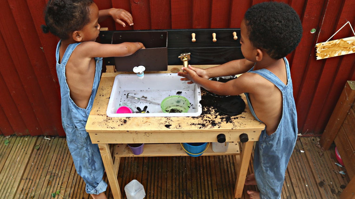 What is a mud kitchen?