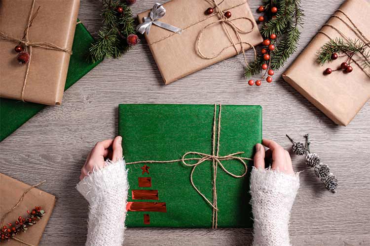 Green Christmas gift wrap ideas
