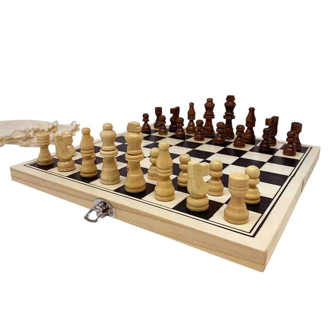 Big Game Hunters Chess Sets Wooden Chess Set with Travel Bag