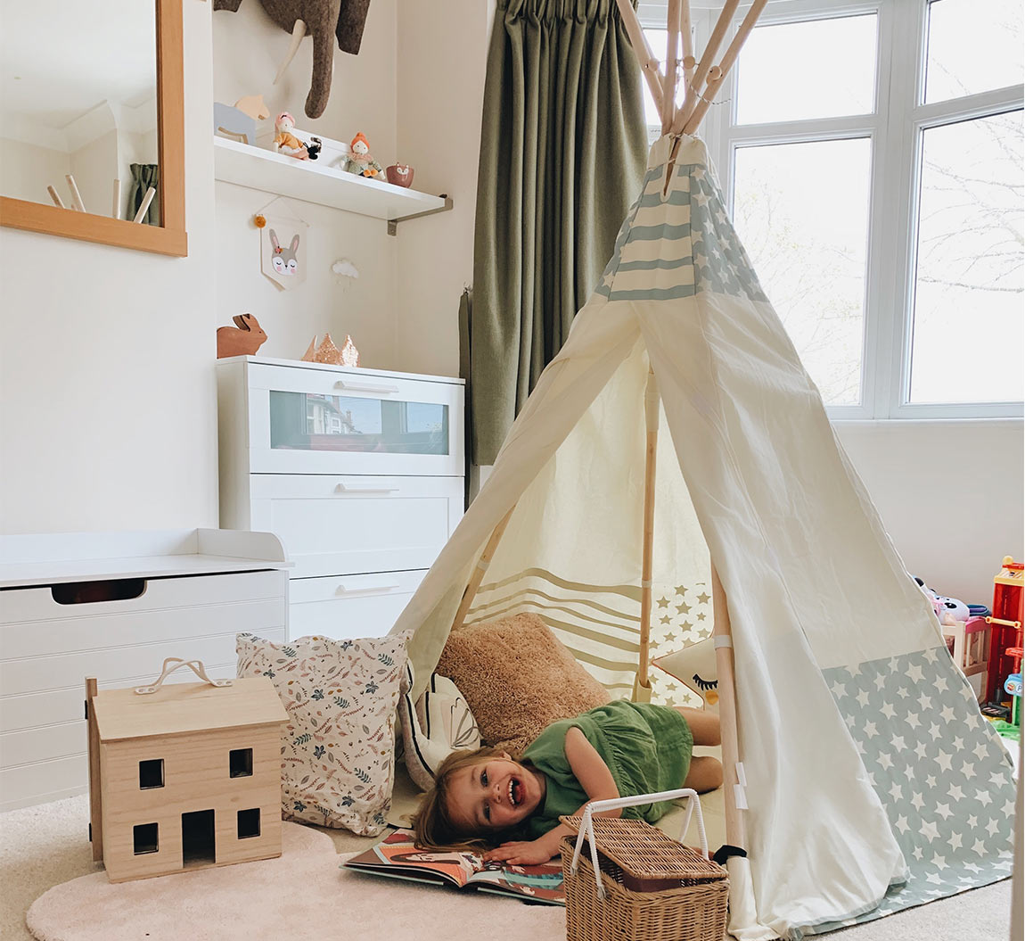Load image into Gallery viewer, Apple Mist Teepee Wigwam Play Tent
